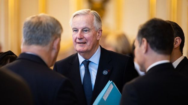 El gobierno de Barnier quedó en minoría al perder el apoyo de Marine Le Pen.