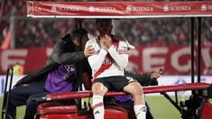 Germán Pezzella tendrá una recuperación de entre 6 y 8 meses por su lesión de ligamentos en su rodilla izquierda Germán Pezzella tendrá una recuperación de entre 6 y 8 meses por su lesión de ligamentos en su rodilla izquierda