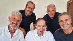 Los campeones junto a Bilardo. Los campeones junto a Bilardo.