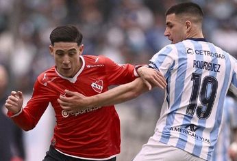 Racing e Independiente se enfrentan por el clásico de Avellaneda.