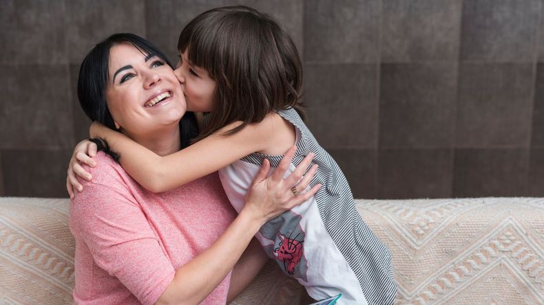 Este mes, la Administración Nacional de la Seguridad Social (ANSES) está otorgando diversos beneficios, incluida la Asignación Universal por Hijo (AUH).