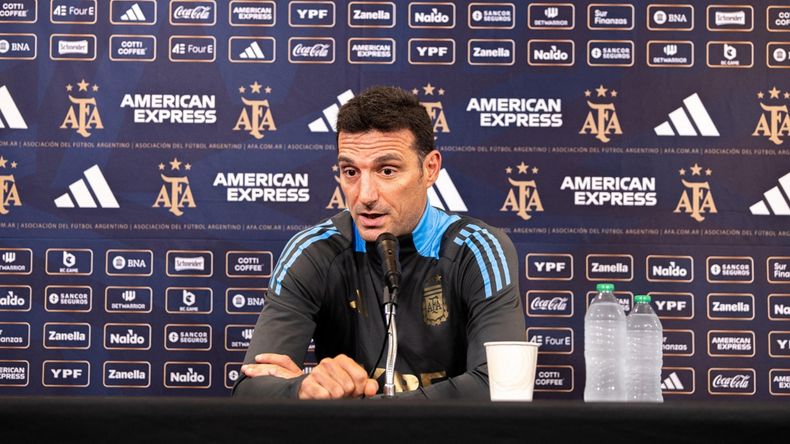 Scaloni cit&oacute; a 28 jugadores para los partidos por Eliminatorias ante Paraguay y Per&uacute;.&nbsp;
