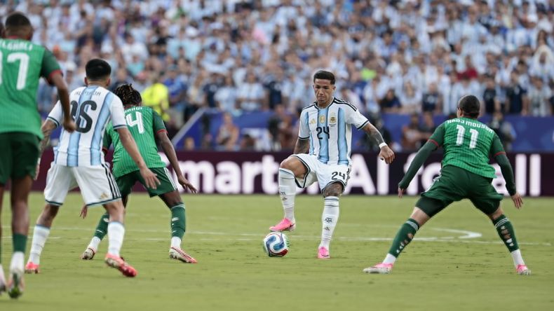 Enzo Fernández, titular ante Argelia. 