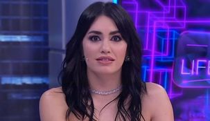 Un excompañero de la cantante sorprendió al contar que no fue invitado al casamiento de la artista.