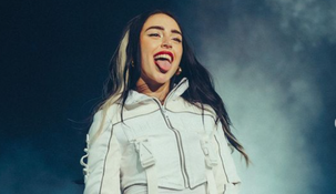 Los fanáticos celebraron el gesto que dedicó Nicki Nicole a Peso Pluma en pleno escenario.