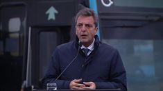Sergio Massa anunció la primera medida para aliviar los efectos de la devaluación: refuerzo para jubilados. Sergio Massa anunció la primera medida para aliviar los efectos de la devaluación: refuerzo para jubilados.