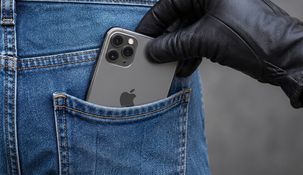Apple desarrolla un sistema para prevenir la exposición ante arrebatos de iPhones.