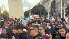 Los fans de un finalista de Gran Hermano coparon el Obelisco. Los fans de un finalista de Gran Hermano coparon el Obelisco.