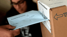 Francos evitó precisar fechas pero afirmó que “no es posible que tengamos 600 partidos políticos en la Argentina”.