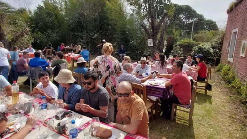 Este pueblo tiene restaurantes