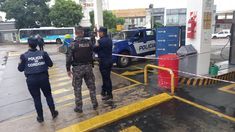 Los detenidos son 5 de los 12 policías que participaron del operativo. Los detenidos son 5 de los 12 policías que participaron del operativo.