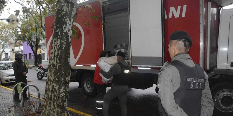 La Policía de la Ciudad, Gendarmería Nacional y el Correo fueron los encargados de la logística electoral.