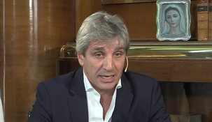 El ministro de Economía salió a aclarar el escándalo cripto.