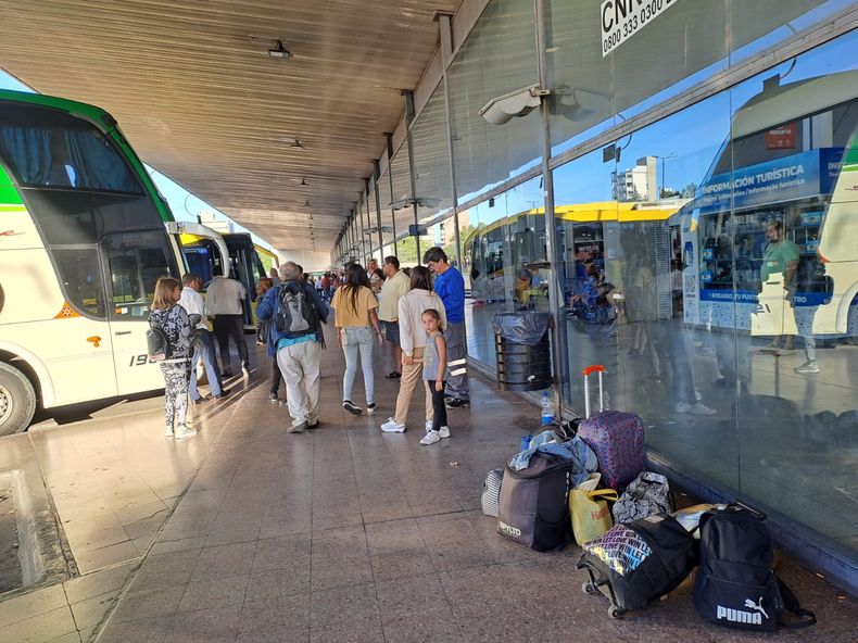 Escaparon con los pasajeros a bordo para eleudir los controles.&nbsp;