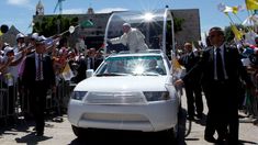 El papamóvil contará con médicos y personal sanitario que atenderán a los niños de los rincones más aislados de Gaza. El papamóvil contará con médicos y personal sanitario que atenderán a los niños de los rincones más aislados de Gaza.