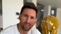 Cuánto cuesta y dónde comprar la Copa del Mundo de juguete que armó Messi con sus hijos Cuánto cuesta y dónde comprar la Copa del Mundo de juguete que armó Messi con sus hijos