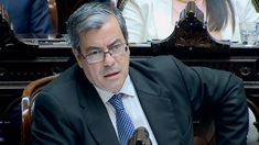 Germán Martínez, aseguró que solo los funcionarios afines al gobierno festejaban las palabras del Presidente.