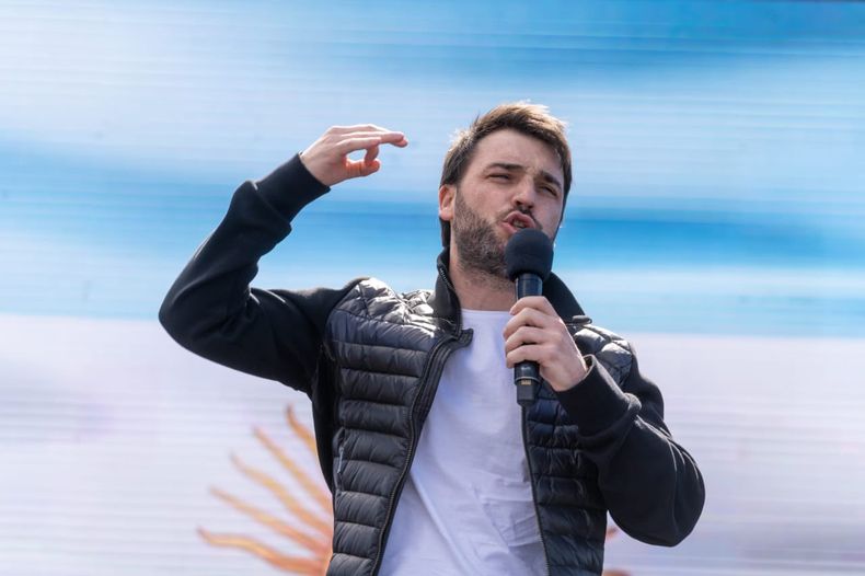 El gobernador le hizo un fuerte reclamo al presidente.