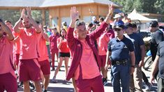 El Muñeco Gallardo y sus jugadores salieron a saludar a la multitud. El Muñeco Gallardo y sus jugadores salieron a saludar a la multitud.