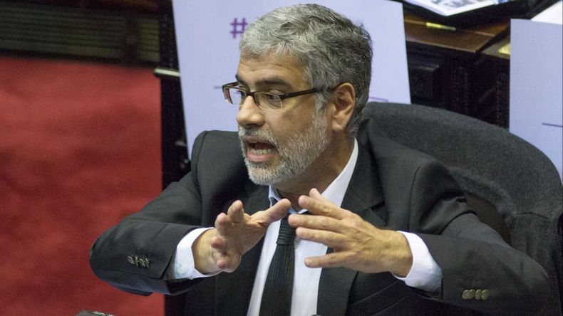 El Gobierno evalúa dos medidas para contrarrestar la suba de precios.