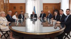 El primer encuentro fue con los diputados Diego Santilli, Silvia Lospennato, José Nuñez, Luciano Laspina, Silvina Giudici y Damián Arabia.