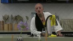 Cuando yo quiero que me filmes bajas la mirada, si yo quiero que me grabes, señaló Furia a las cámaras de Gran Hermano. Cuando yo quiero que me filmes bajas la mirada, si yo quiero que me grabes, señaló Furia a las cámaras de Gran Hermano.