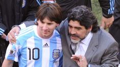 Lionel Messi junto a Diego Maradona. Lionel Messi junto a Diego Maradona.