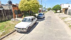 El cuerpo del hombre fue encontrado en el suelo de su casa. El cuerpo del hombre fue encontrado en el suelo de su casa.