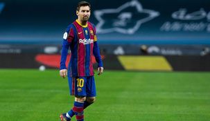 Messi recibió una tarjeta roja en apenas 30 segundos de haber entrado a la cancha con la camiseta del Barcelona. A pesar del triunfo ante Hungía, quedó ese sabor amargo por el peso de su expulsión. Messi recibió una tarjeta roja en apenas 30 segundos de haber entrado a la cancha con la camiseta del Barcelona. A pesar del triunfo ante Hungía, quedó ese sabor amargo por el peso de su expulsión.