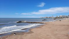 En febrero el turismo receptivo registró una caída del 30,7% En febrero el turismo receptivo registró una caída del 30,7%