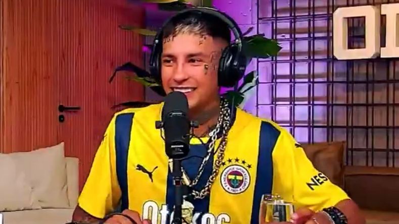 L-Gante decidió vestirse con la camiseta de Fenerbahçe