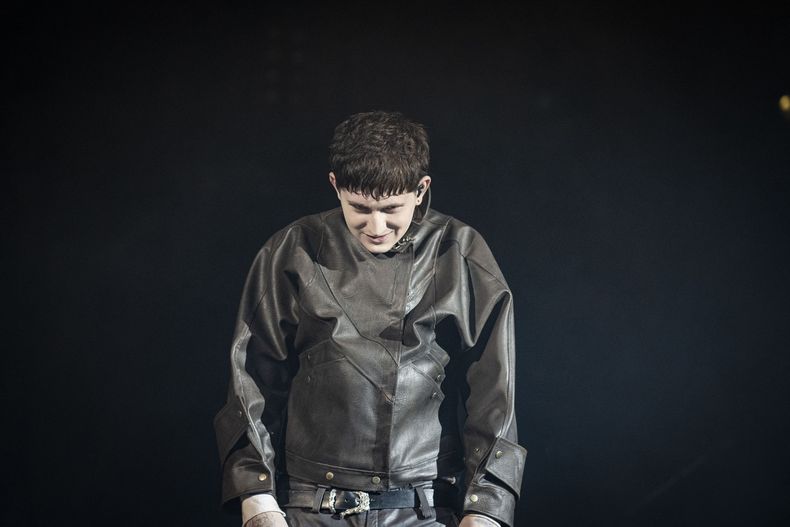 Un show de Dillom al mejor estilo Shakespeare.