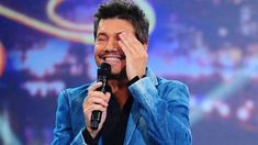 Hilarantes mensajes y remate de Marcelo Tinelli sobre la actualidad: El perro de Macri en el sillón presidencial, el novio de Vicky líder de la Cámpora... Hilarantes mensajes y remate de Marcelo Tinelli sobre la actualidad: El perro de Macri en el sillón presidencial, el novio de Vicky líder de la Cámpora...
