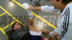 Alejado de los escándalos, Diego Maradona entrena para un torneo de fútbol 5 Alejado de los escándalos, Diego Maradona entrena para un torneo de fútbol 5