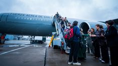 Los evacuados al llegar a Chile. Los evacuados al llegar a Chile.