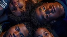 Los cuatro de la Candelaria, una miniserie brasileña de cuatro capítulos, basada en una historia real, que llegó a Netflix recientemente y ya es furor.