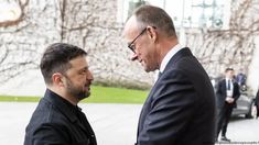 Volodímir Zelenski, Presidente de Ucrania, junto a Friedrich Merz, Canciller alemán. Volodímir Zelenski, Presidente de Ucrania, junto a Friedrich Merz, Canciller alemán.