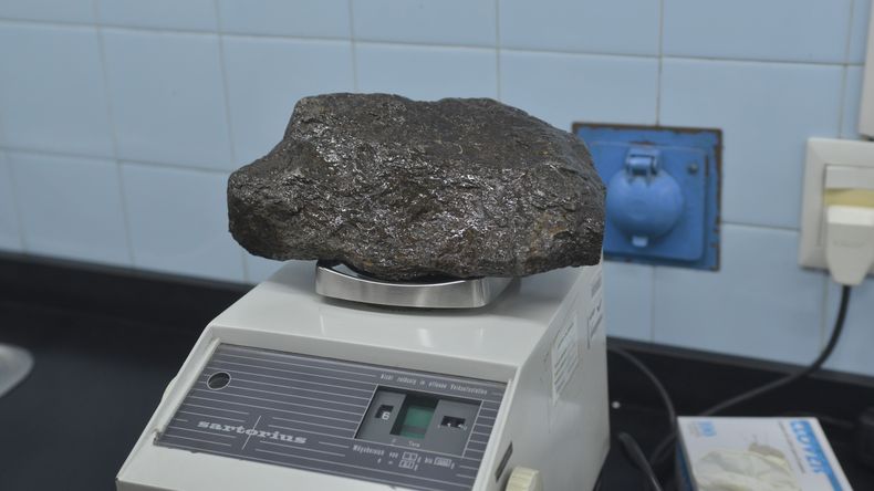 La Aduana frenó el ingreso al país de un meteorito de contrabando