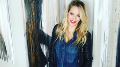 Luisana Lopilato dejó el platinado: ahora es rubia con reflejos colorados Luisana Lopilato dejó el platinado: ahora es rubia con reflejos colorados