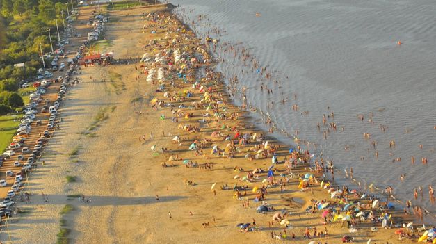 Turismo en Argentina: el pueblo mágico de Entre Ríos para refrescarse en Carnavales.