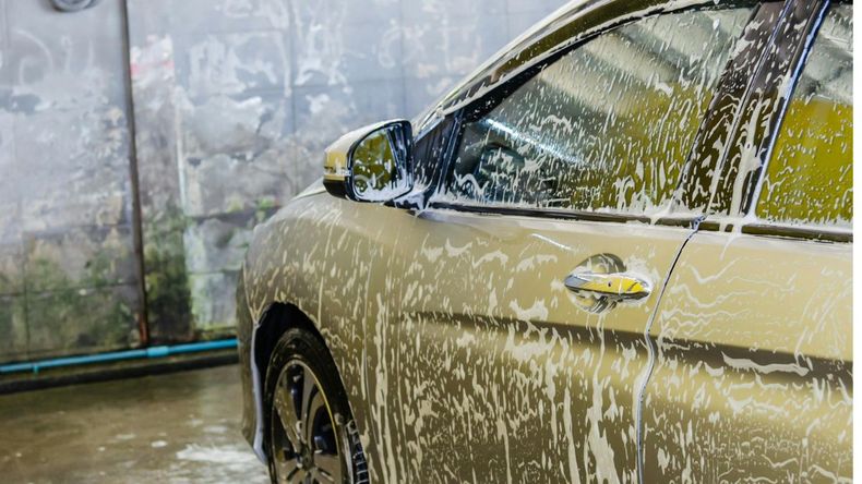 Cómo limpiar el coche con vinagre (y otros 19 trucos caseros), Actualidad