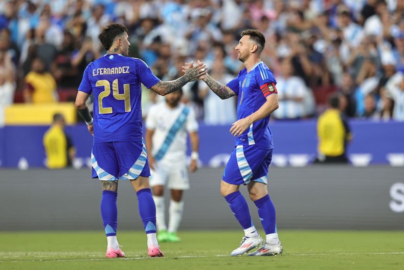 Con un doblete de Messi, Argentina goleó 4-1 a Guatemala en su última  prueba antes de la Copa América