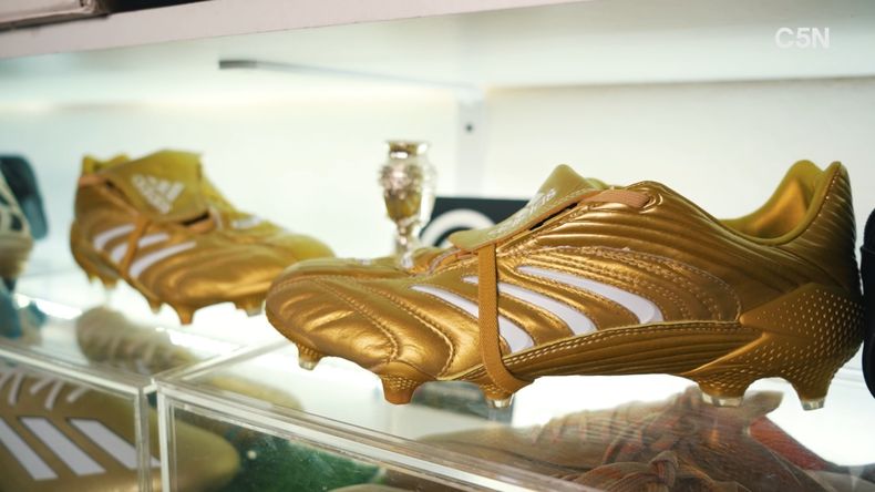 Una de los ejemplares m&aacute;s vistosos: los Adidas Predator Absolute Gold, usados por Zidane en 2006.