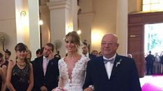Así fue el casamiento por Iglesia de Chechu Bonelli y Darío Cvitanich Así fue el casamiento por Iglesia de Chechu Bonelli y Darío Cvitanich