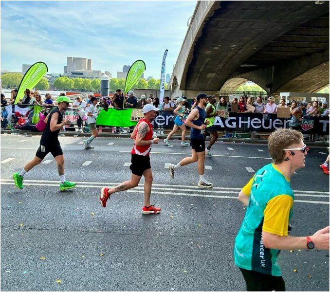 Superó el cáncer y corrió la Maratón de Londres.