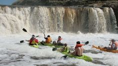 Estas cascadas son ideales para practicar deportes acuáticos.