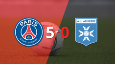auxerre fue superado facilmente y cayo 5-0 contra psg auxerre fue superado facilmente y cayo 5-0 contra psg