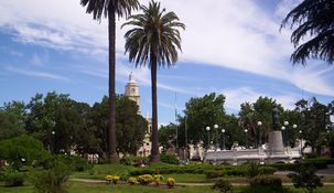 A solo 120 kilómetros de la Ciudad Autónoma de Buenos Aires, San Antonio de Areco destaca como un polo turístico cultural y natural.