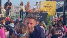 Un niño le pidió a Messi que le cuente su secreto para aguantar la presión Un niño le pidió a Messi que le cuente su secreto para aguantar la presión