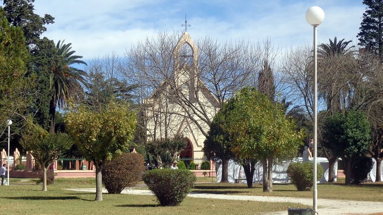 La Iglesia Nuestra Señora de Luján es uno de los principales puntos históricos de la localidad.
